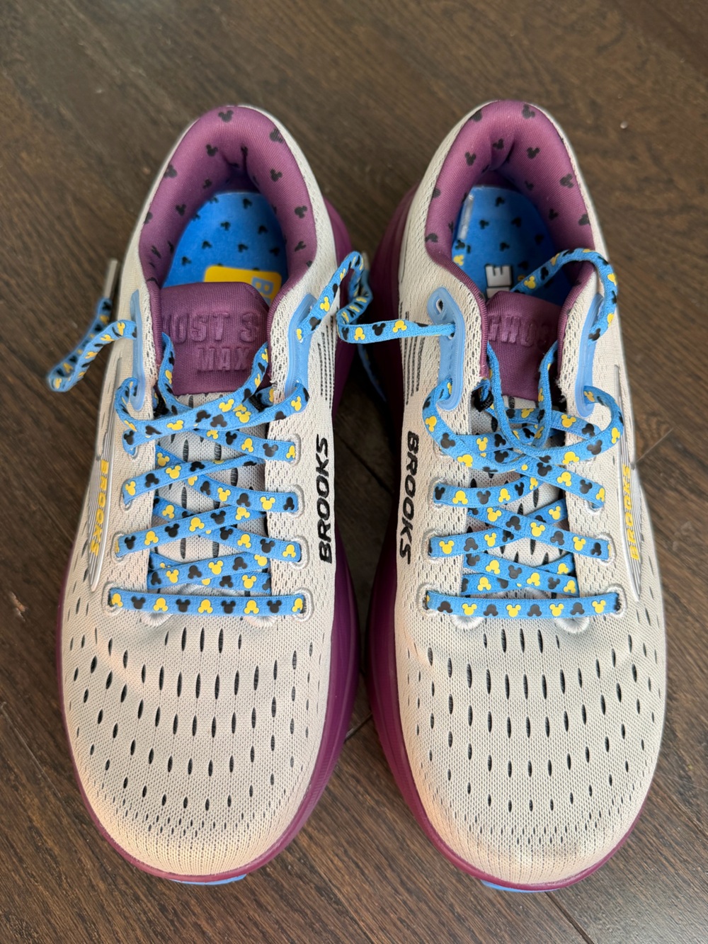 runDisney x Brooks Ghost Max 3 — 2025 Wine & Dine Half Marathon — 7.5 Medium - Picture 7 of 9